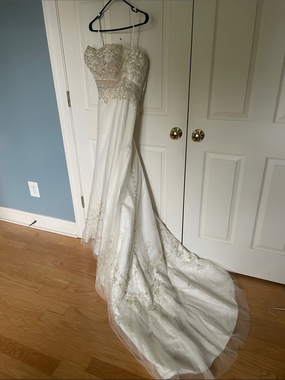 Strapless Ivory Beaded Wedding Gown with Chapel Train Casablanca bridal size 6